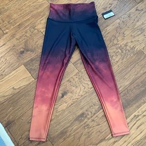Onzie leggings size Small